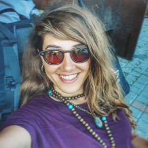 Meet your Posher, Özlem